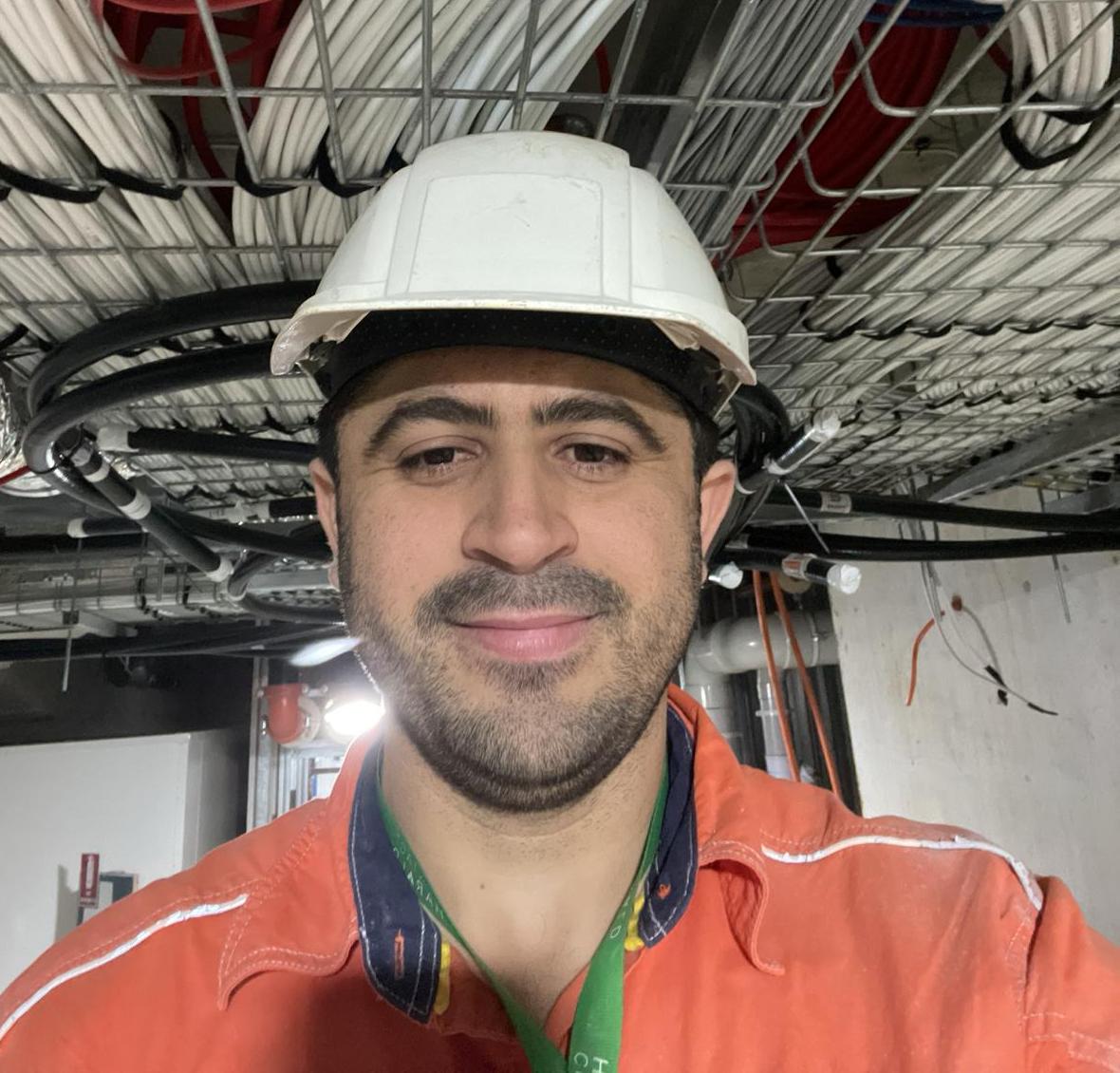 Josue picture at work in a normal day.